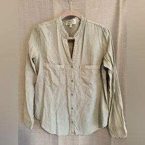 Cloth & Stone Light Green Button Down Shirt